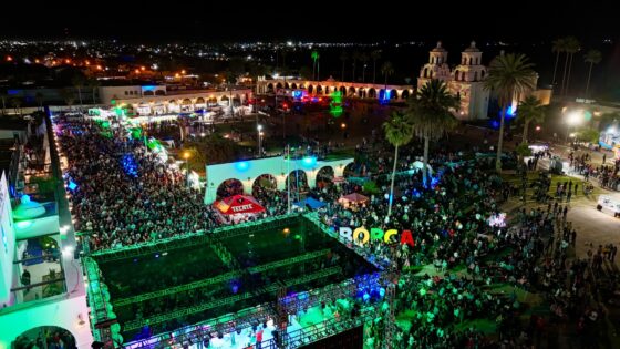Espectacular cierre de las Fiestas del 6 de Abril en Caborca