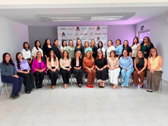 Participantes de PROMEM presentan sus proyectos en la competencia al mejor plan de negocios.