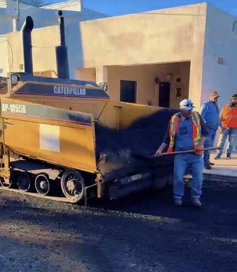 Supervisa “El Cubano” una obra de pavimentación más: el Circuito Agronómica.